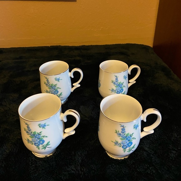 Porcelain mugs - Picture 6 of 13